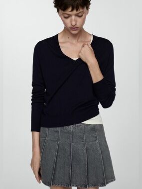 Mango Women's V-Neck Sweater in Navy Blue NWT
